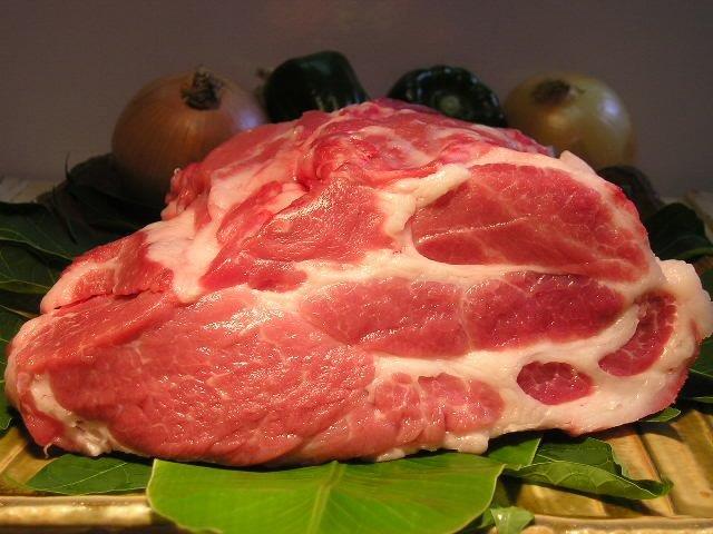 奄美食楽市場、奄美の黒豚肩ロース肉02
